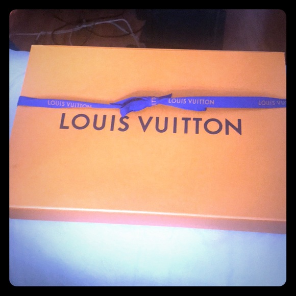 Louis Vuitton Other - Louis Vuitton gift box